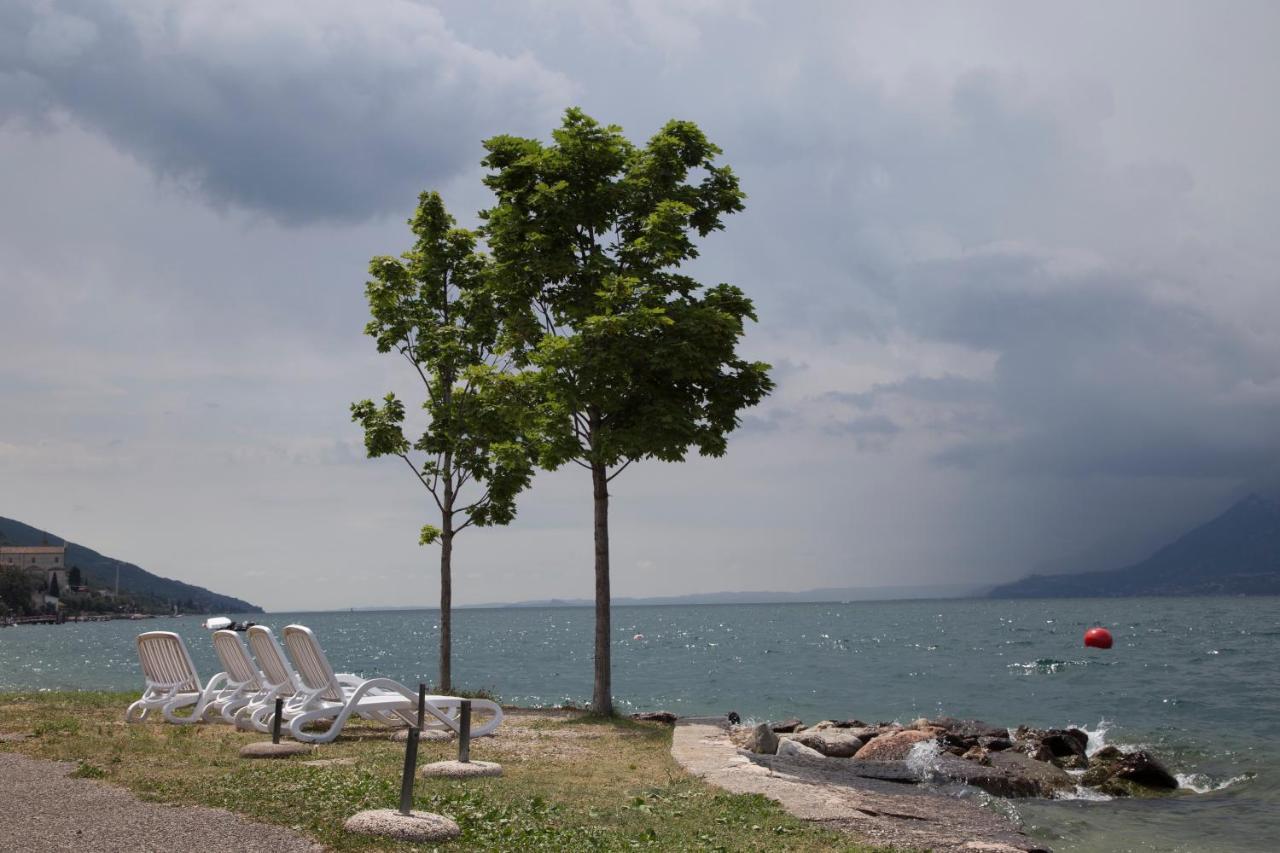 Piccolo Hotel Direkt Am See เบรนโซเน ซูล การ์ดา ภายนอก รูปภาพ