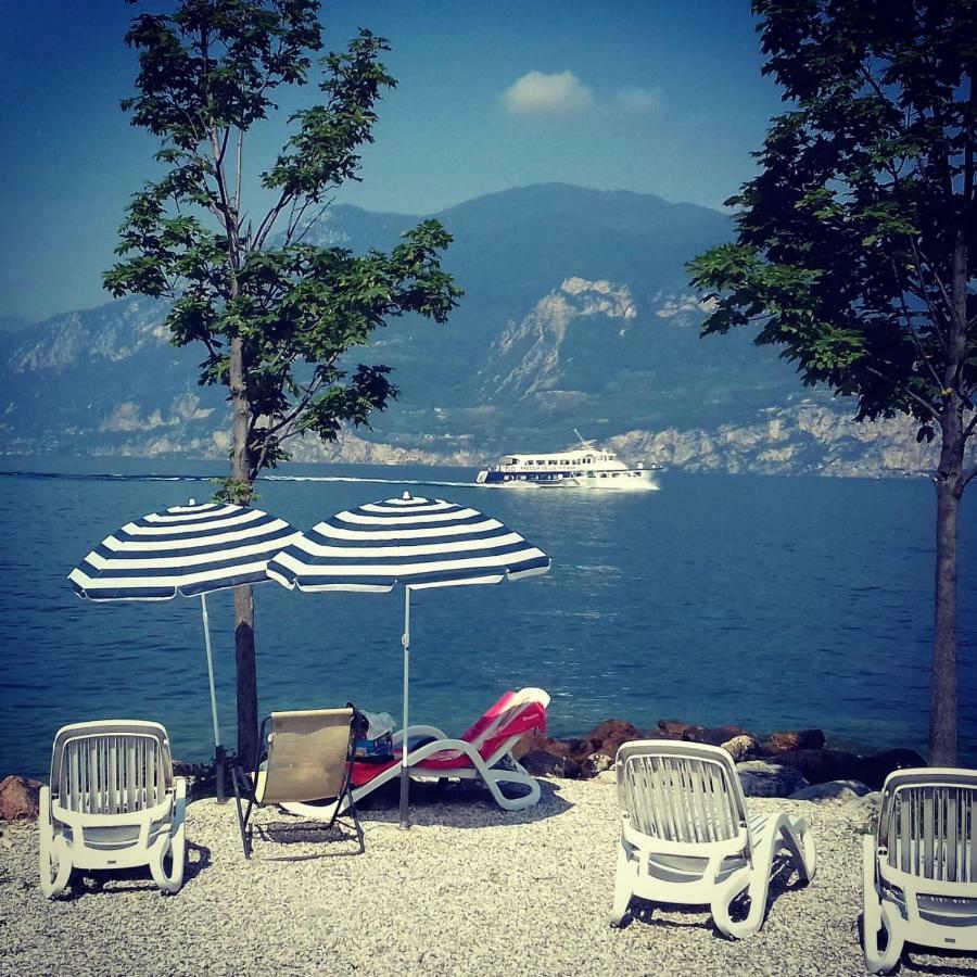 Piccolo Hotel Direkt Am See เบรนโซเน ซูล การ์ดา ภายนอก รูปภาพ